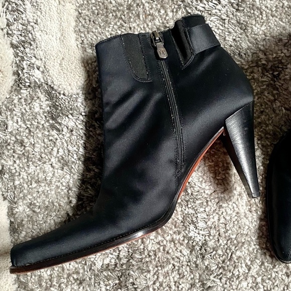 Donald J Pliner Pointed toe ankle heeled booties size 8.5 - Picture 3 of 13